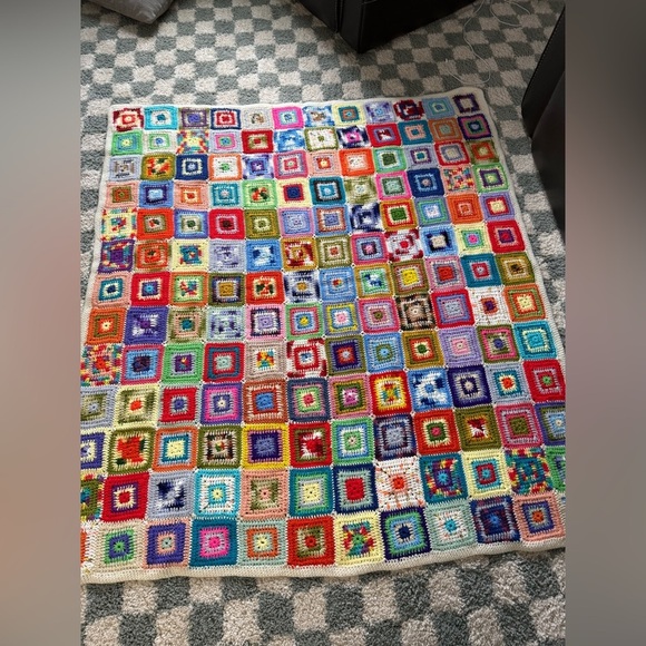 VTG Granny Square Blanket Afghan Crochet Hand Made Patchwork Multi Color Amish - Picture 2 of 11